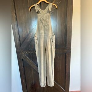 American Eagle light green linen blend overalls sz. Medium Long NWOT
